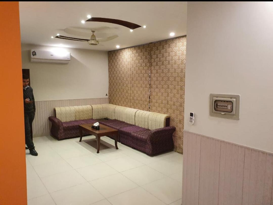 Hak Mall Suites And Apartments Rawalpindi Exterior photo